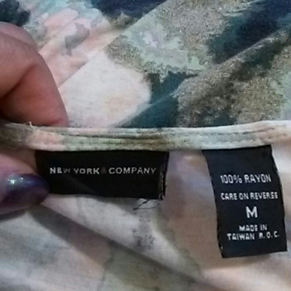 New York & Company Water Color Print Tank Top - Picture 7 of 8